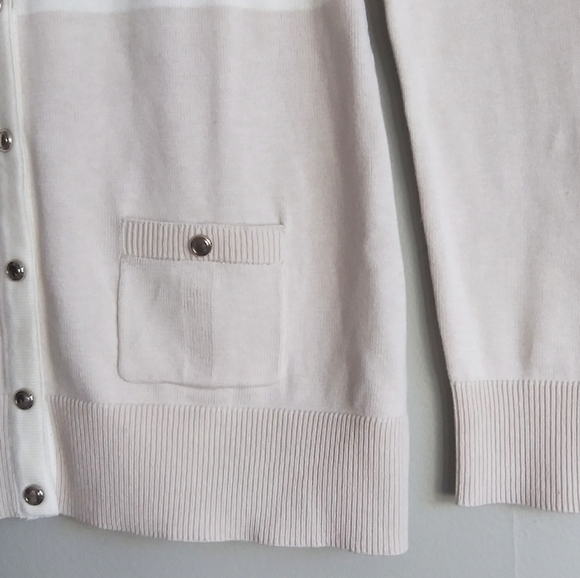 White House Black Market Two Toned Preppy Cardigan - Picture 2 of 3